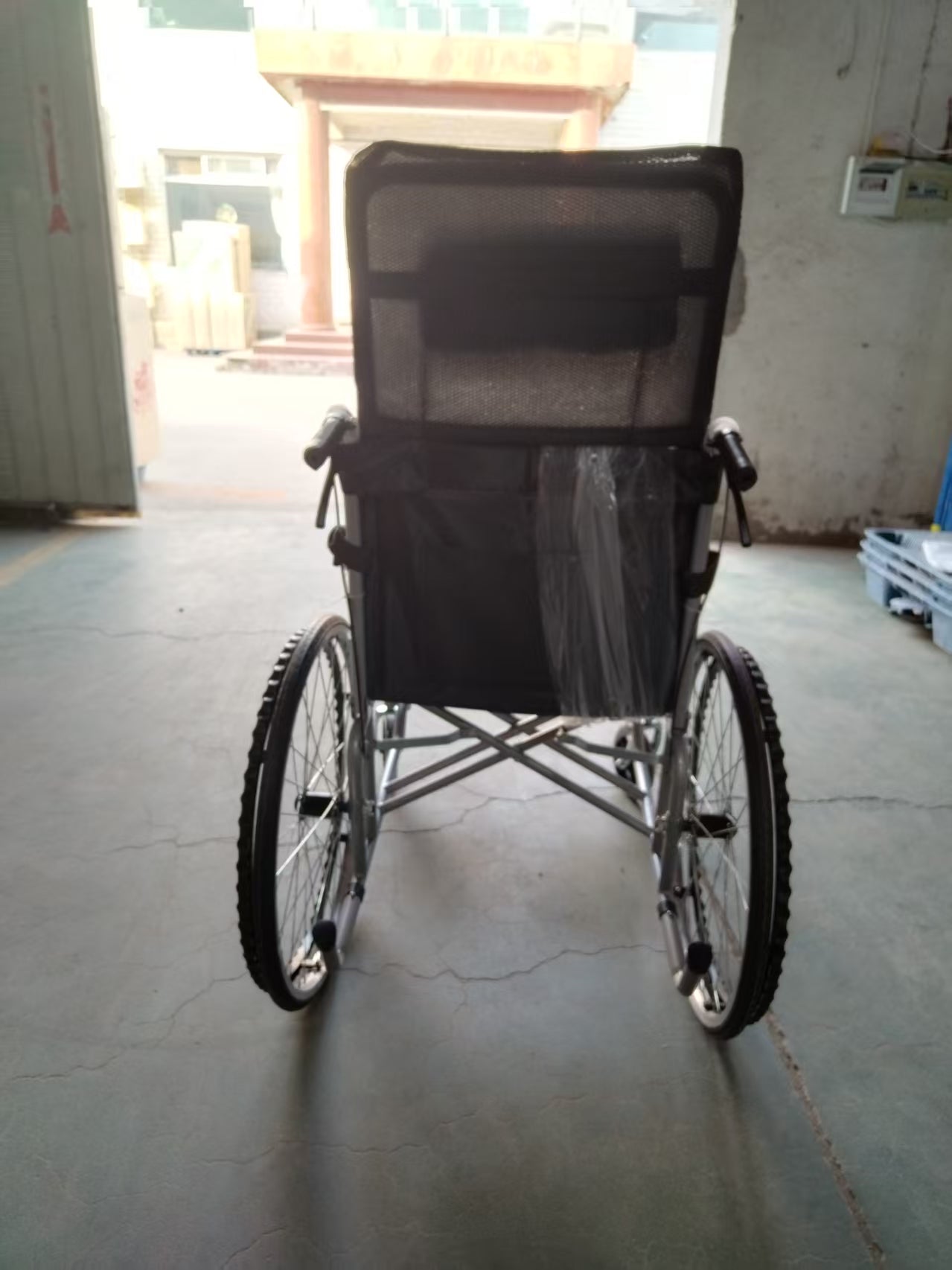 Full Reclining Wheelchair, Black Cloth Bucket Seat, Solid Tires with Table