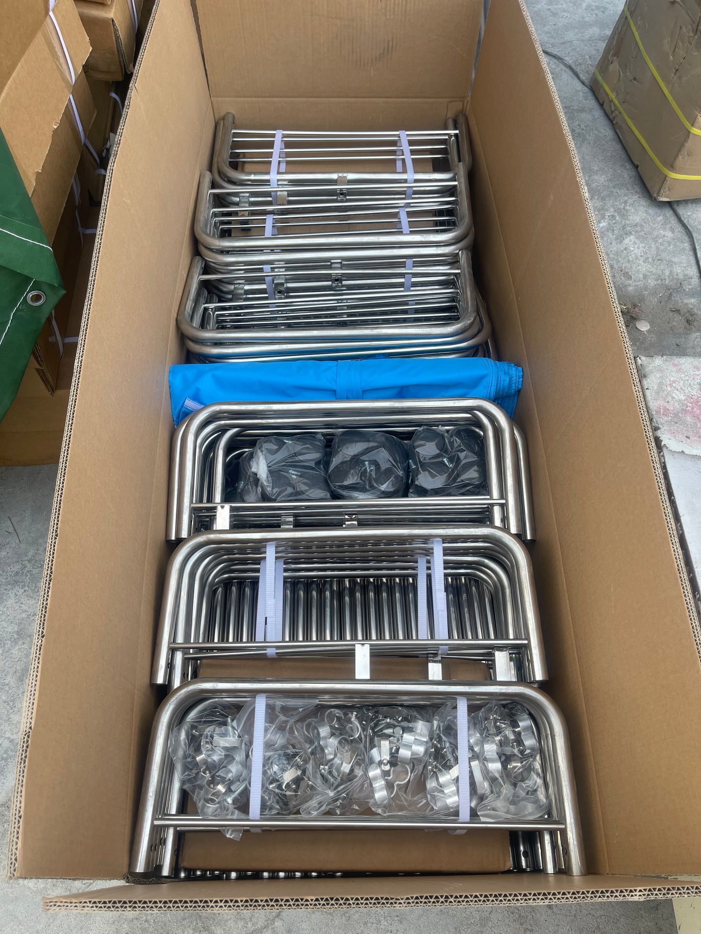 Wholesale 4-Fold Stainless Steel Square-Footed Folding Partition Screen with 05 Full Thickness High-Quality Curtain