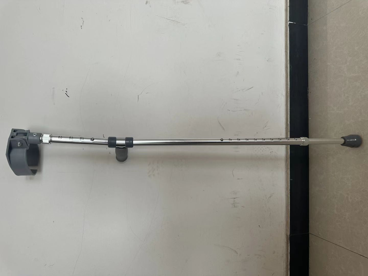 Factory Direct Aluminum Forearm Crutches - Lightweight Adjustable Elbow Crutches for Rehabilitation