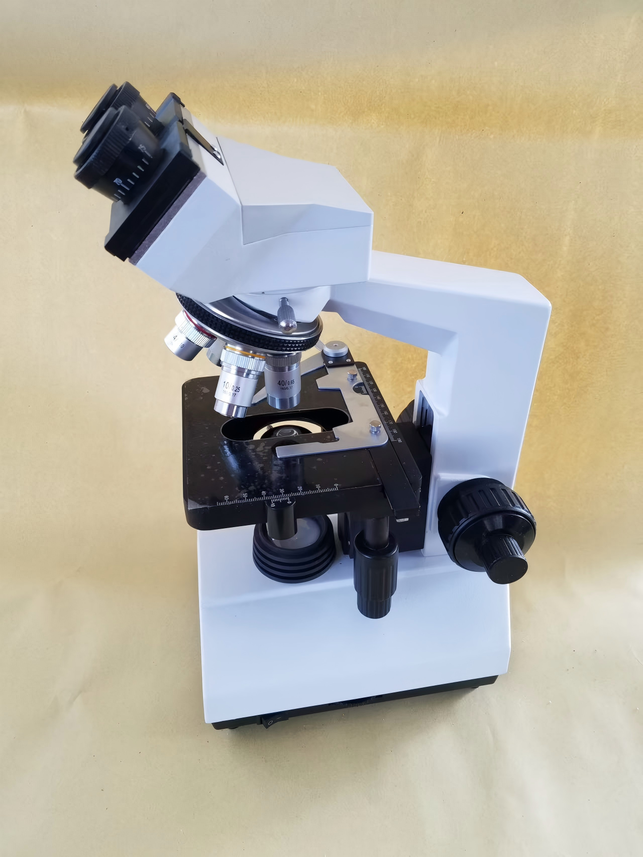 Microscope