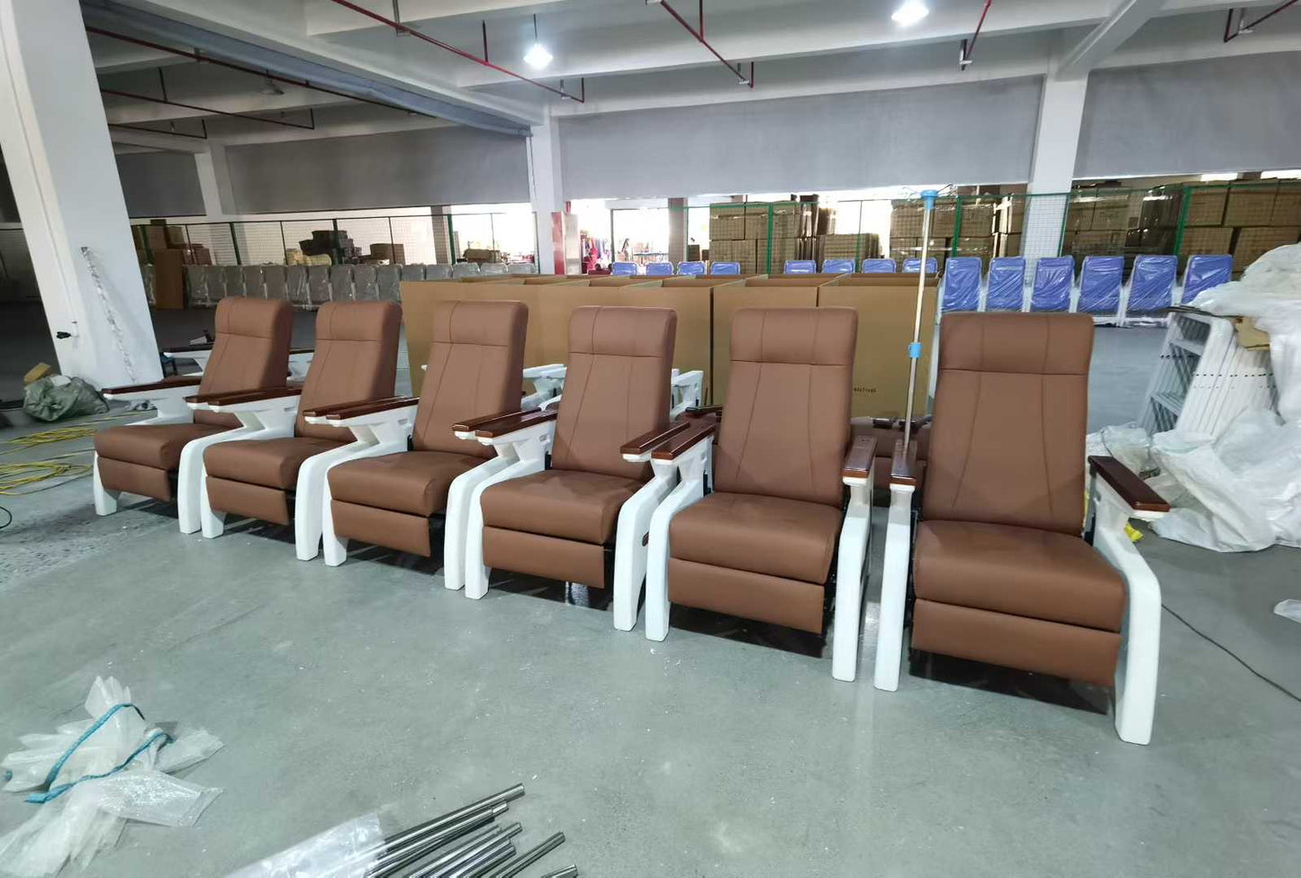 Luxury Medical Infusion Chair Adjustable Reclining Patient Seat