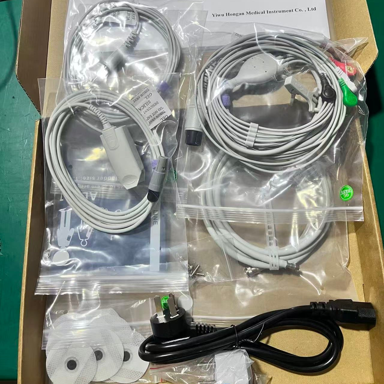 Multiparameter Patient Monitor: 6 Vital Signs (ECG/NIBP/SpO₂) | 12.1" TFT Display | 3H Battery