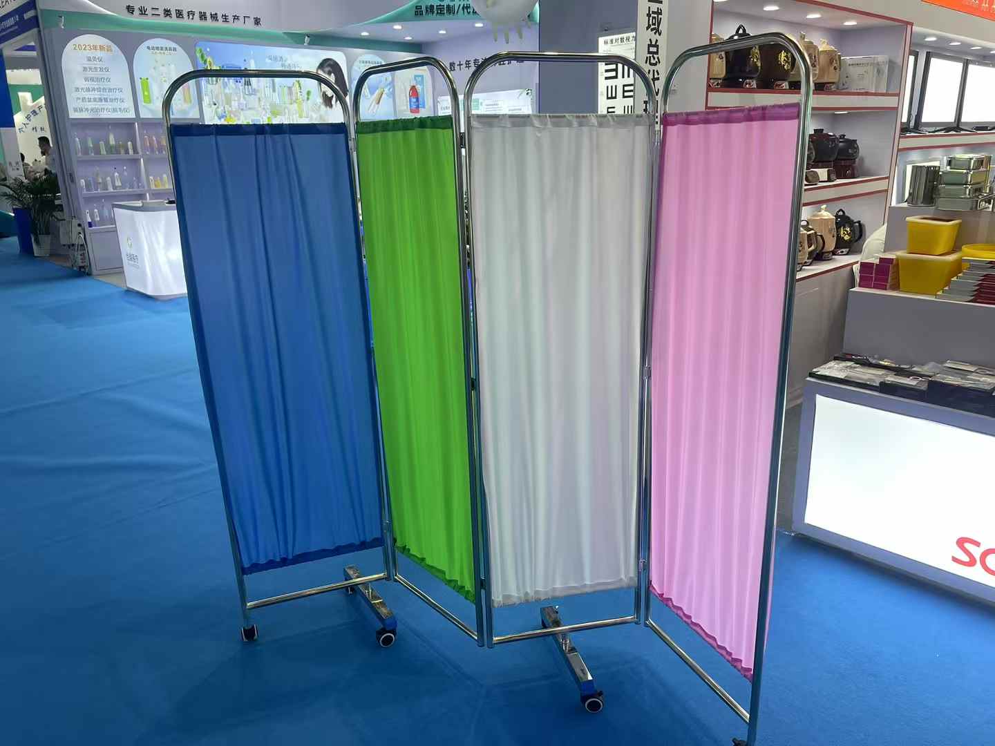 Stainless Steel 4-Panel Medical Folding Screen With Wheels