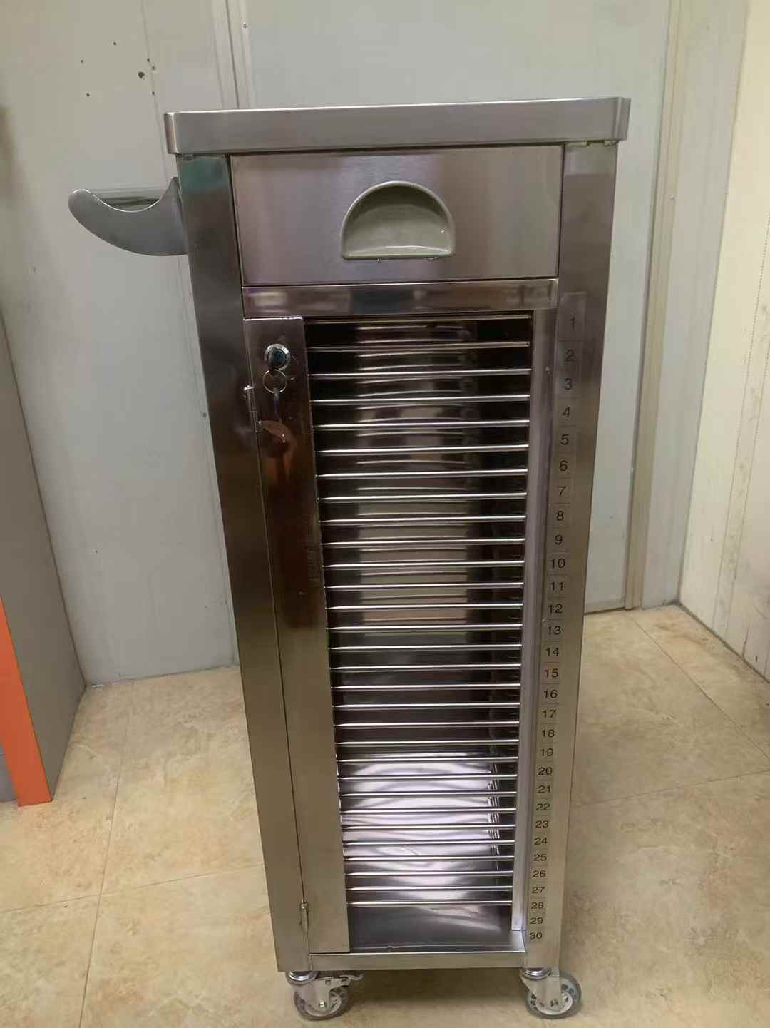 Medical Chart Trolley (60 Slots, Double Door)