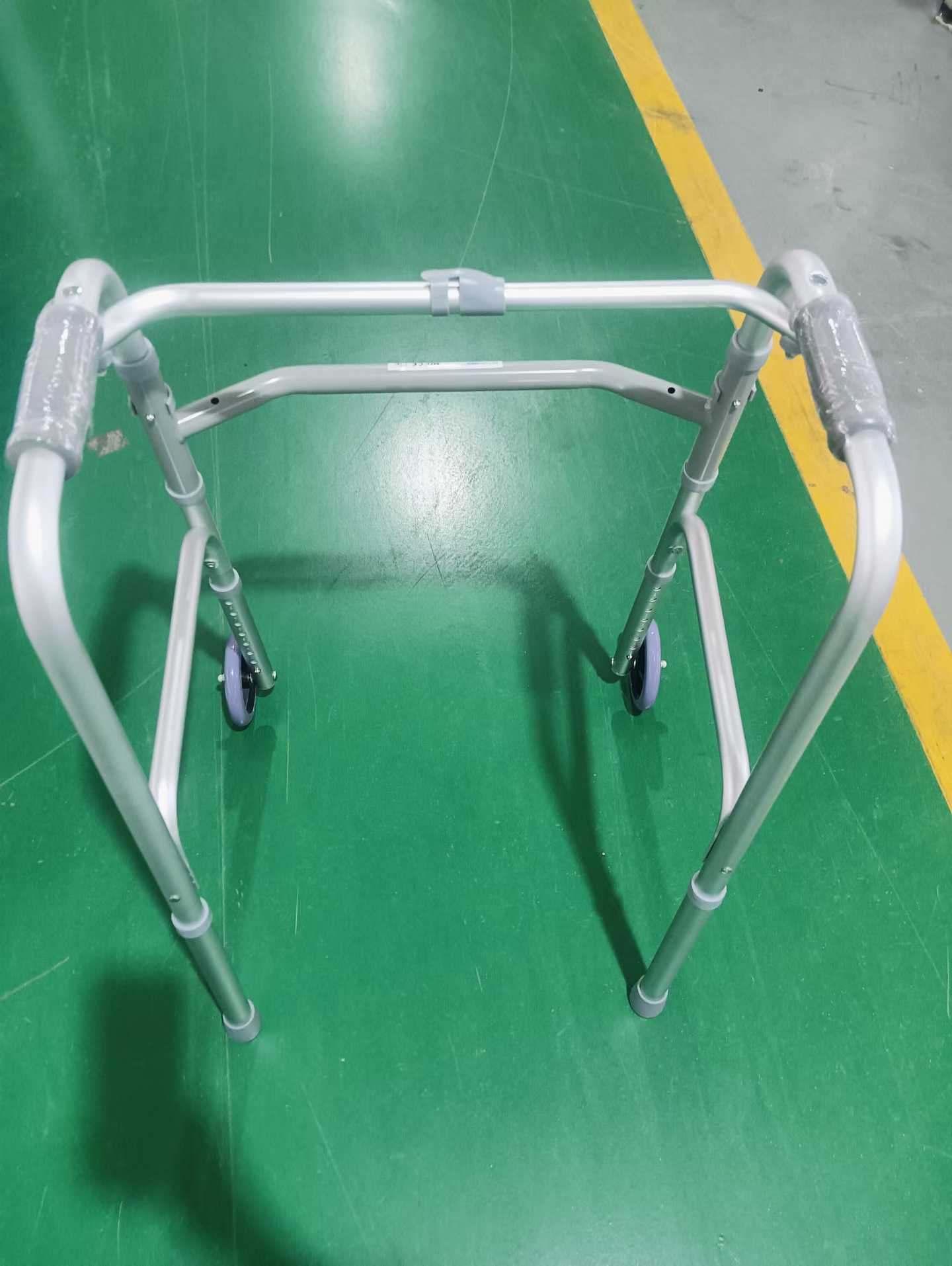 Durable Aluminum Front Wheeled Walker, Portable Foldable Medical Walking Frame for Senior Citizens Post-Operation Recovery