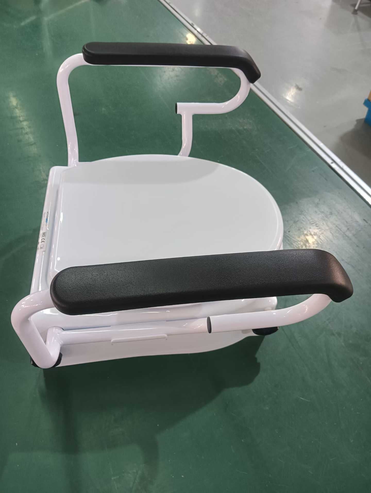 3 Position Height Adjustable Mobile Toilet Chair, Anti-Slip Padded Armrest Bedside Commode with Lockable Wheels for Bedridden Elderly