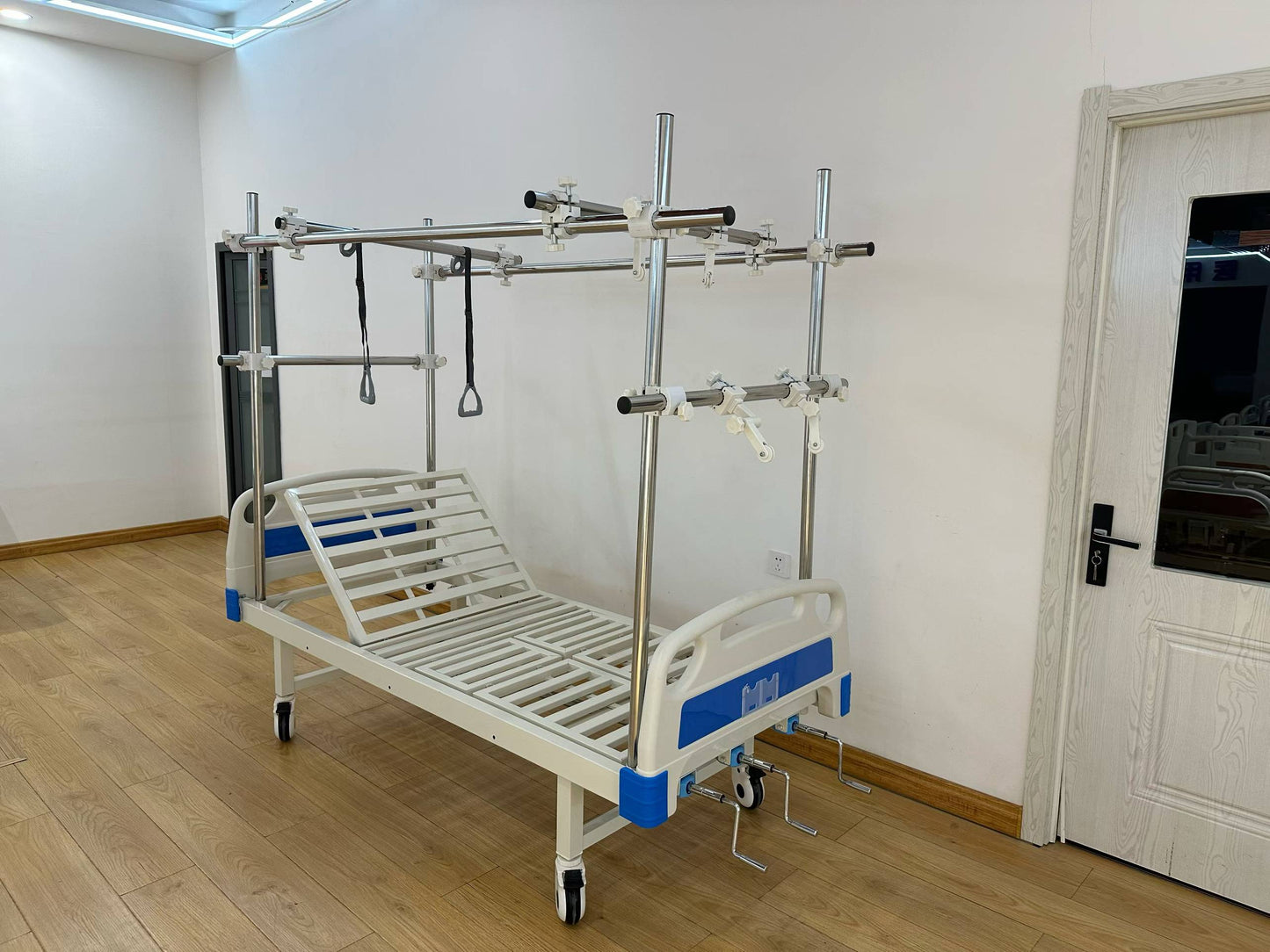 Hospital Orthopaedic Bed, 3Crank/Functions