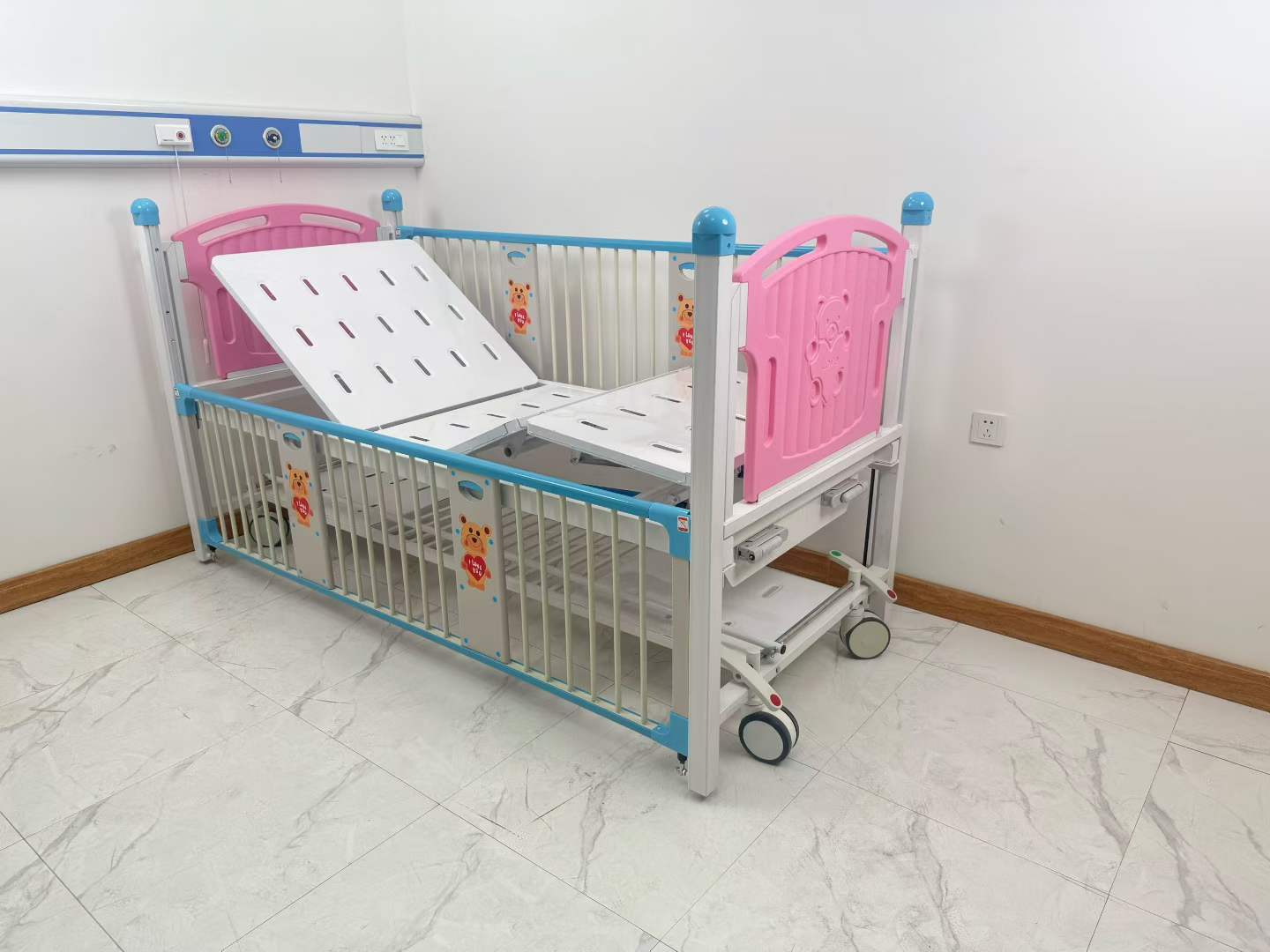 Manual Pediatric Hospital Bed / Children Nursing Bed