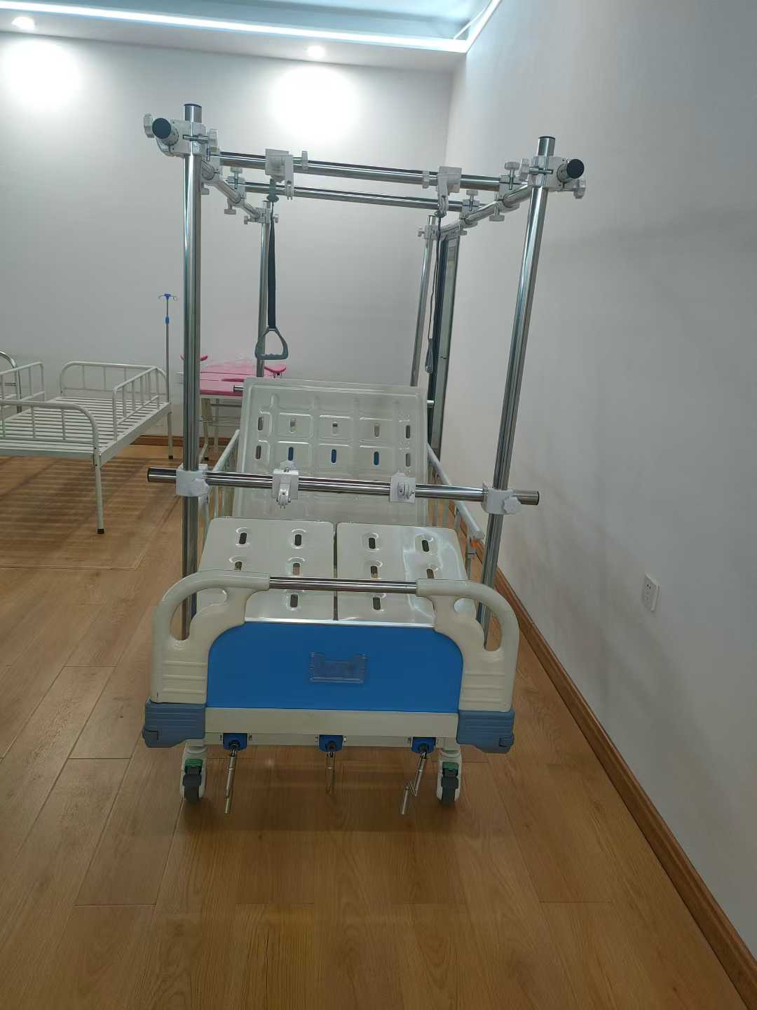 Hospital Orthopaedic Bed, 3Crank/Functions