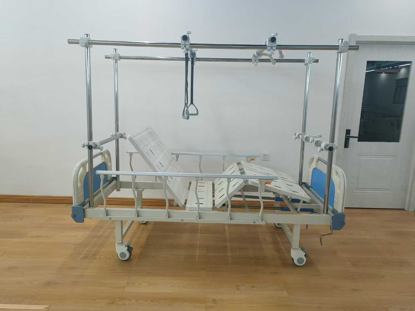 Hospital Orthopaedic Bed, 3Crank/Functions