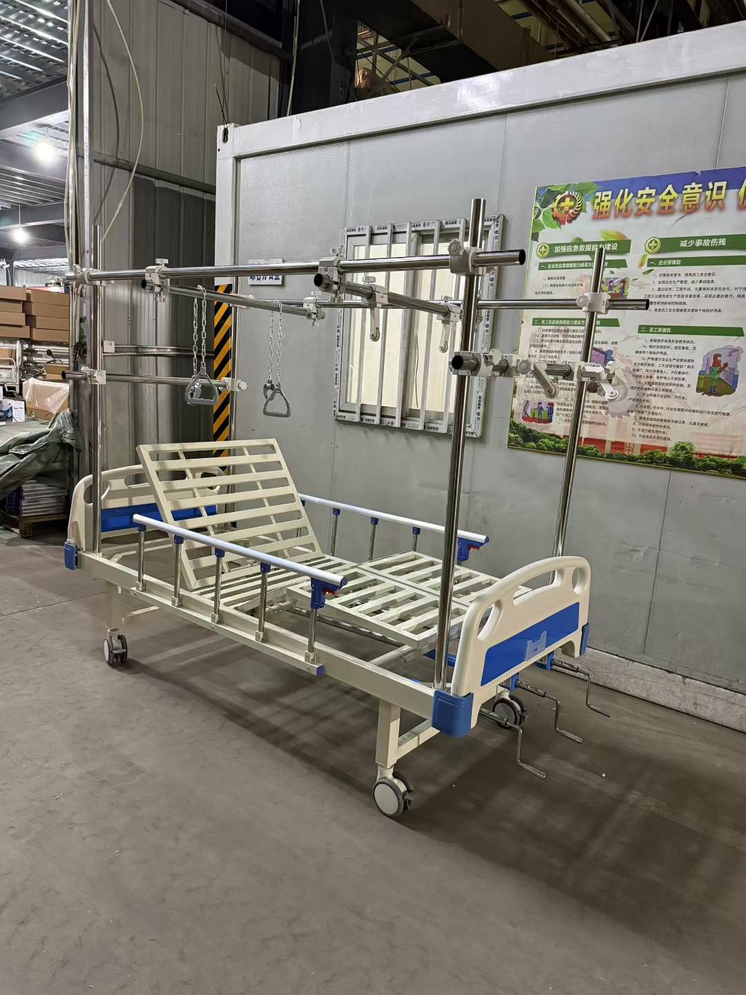 Hospital Orthopaedic Bed, 3Crank/Functions