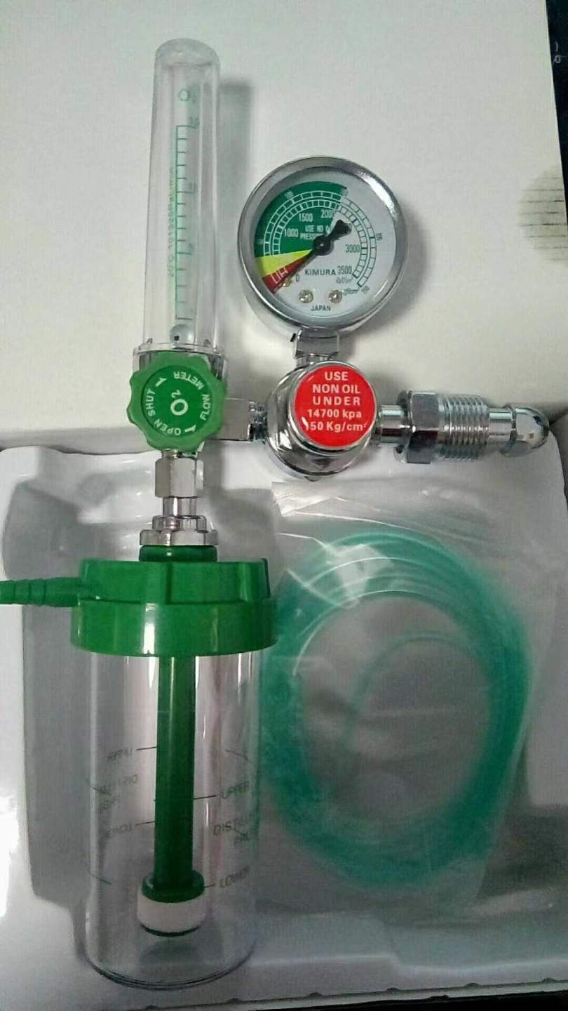 Medical Oxygen Regulator with Flowmeter & Humidifier Bottle