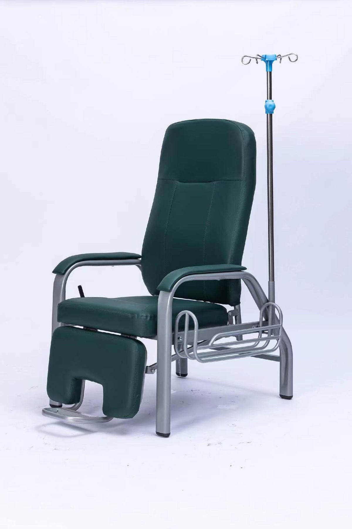 Single‑Seat Hospital Infusion Recliner Chair, PU Leather Padded Medical Transfusion Chair With Infusion Stand, Foot Pedal and Side Storage Basket