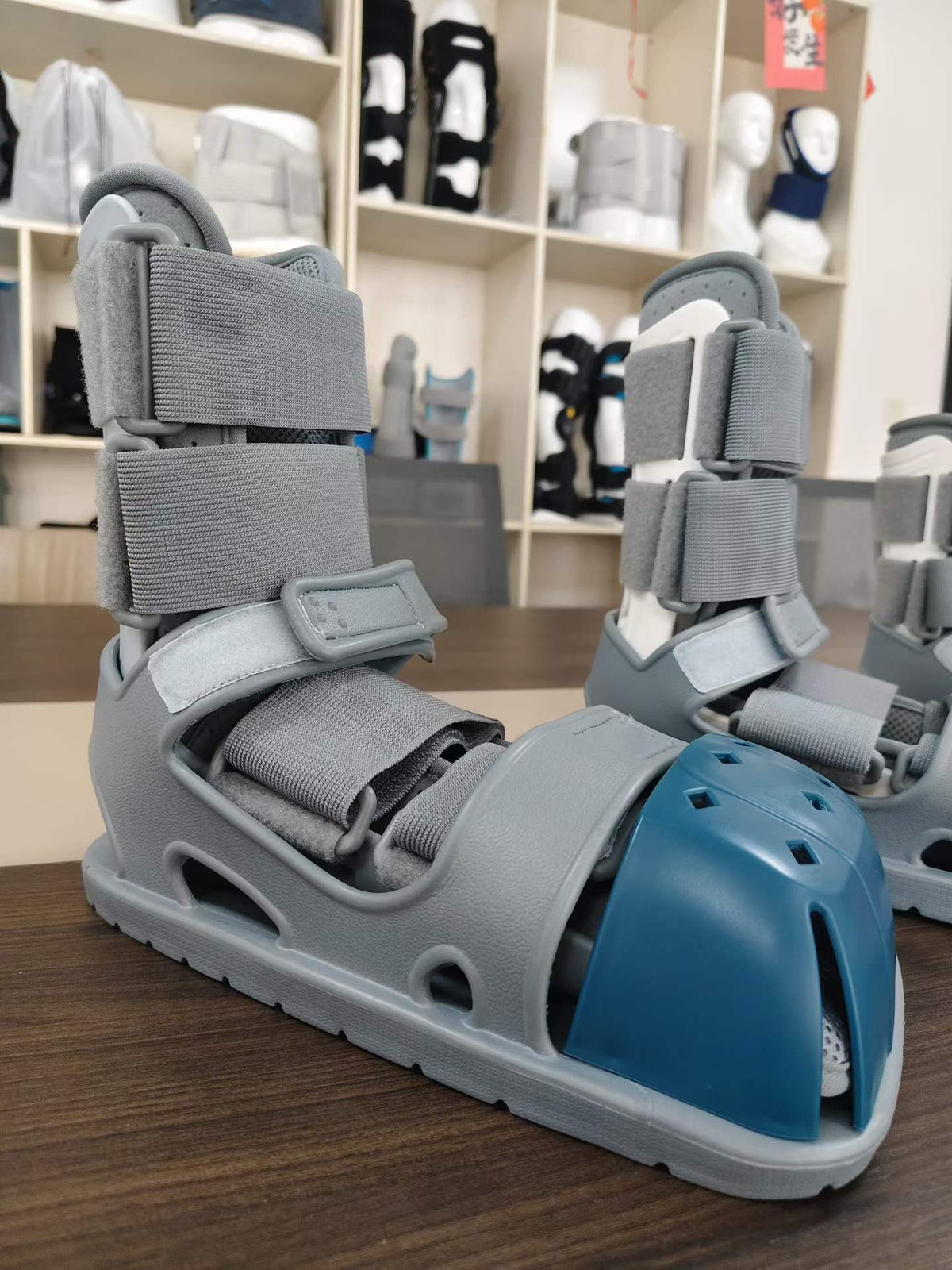 Orthopedic Walking Boot Ankle Fracture Fixation Brace for Foot Sprain Injury Recovery