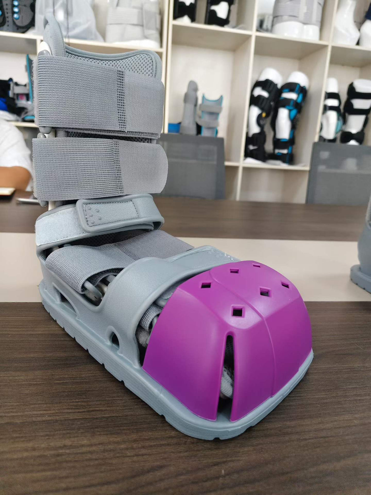 Orthopedic Walking Boot Ankle Fracture Fixation Brace for Foot Sprain Injury Recovery