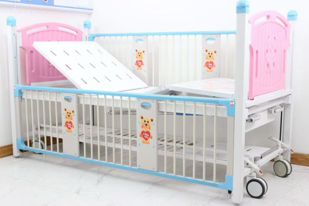 Manual Pediatric Hospital Bed / Children Nursing Bed