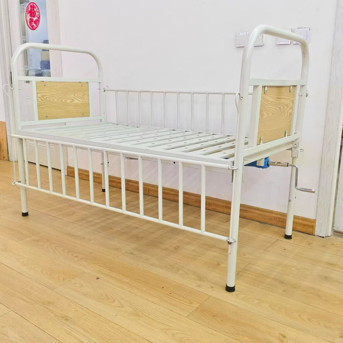 Manual Single‑Crank Pediatric Hospital Bed, Full Surround Safety Side Rails Kids Nursing Bed for Home & Hospital Ward Care