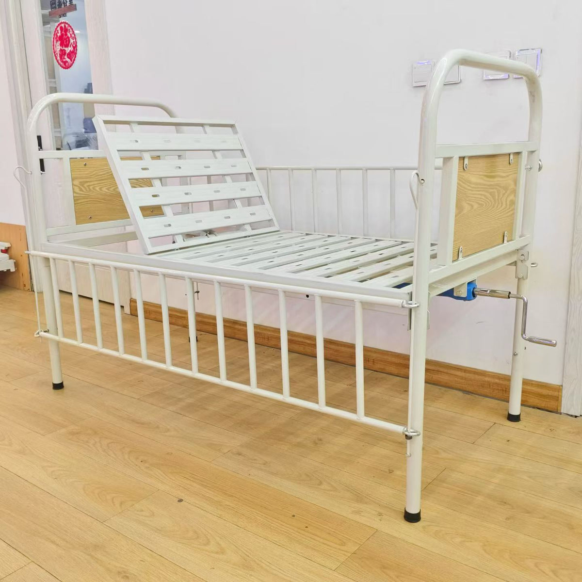 Manual Single‑Crank Pediatric Hospital Bed, Full Surround Safety Side Rails Kids Nursing Bed for Home & Hospital Ward Care