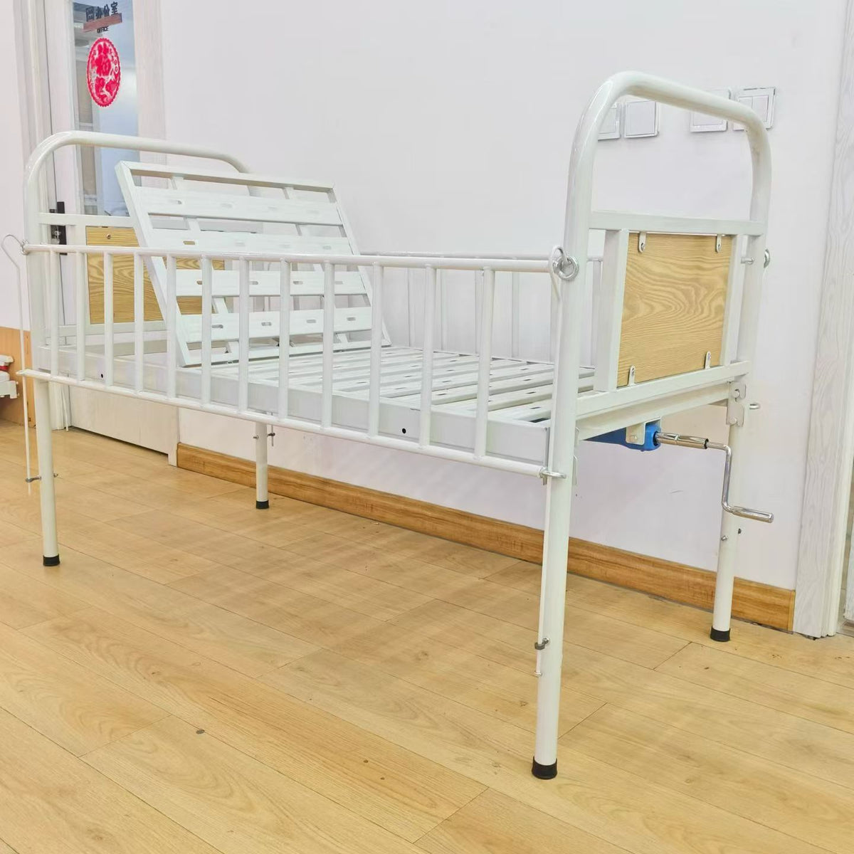 Manual Single‑Crank Pediatric Hospital Bed, Full Surround Safety Side Rails Kids Nursing Bed for Home & Hospital Ward Care
