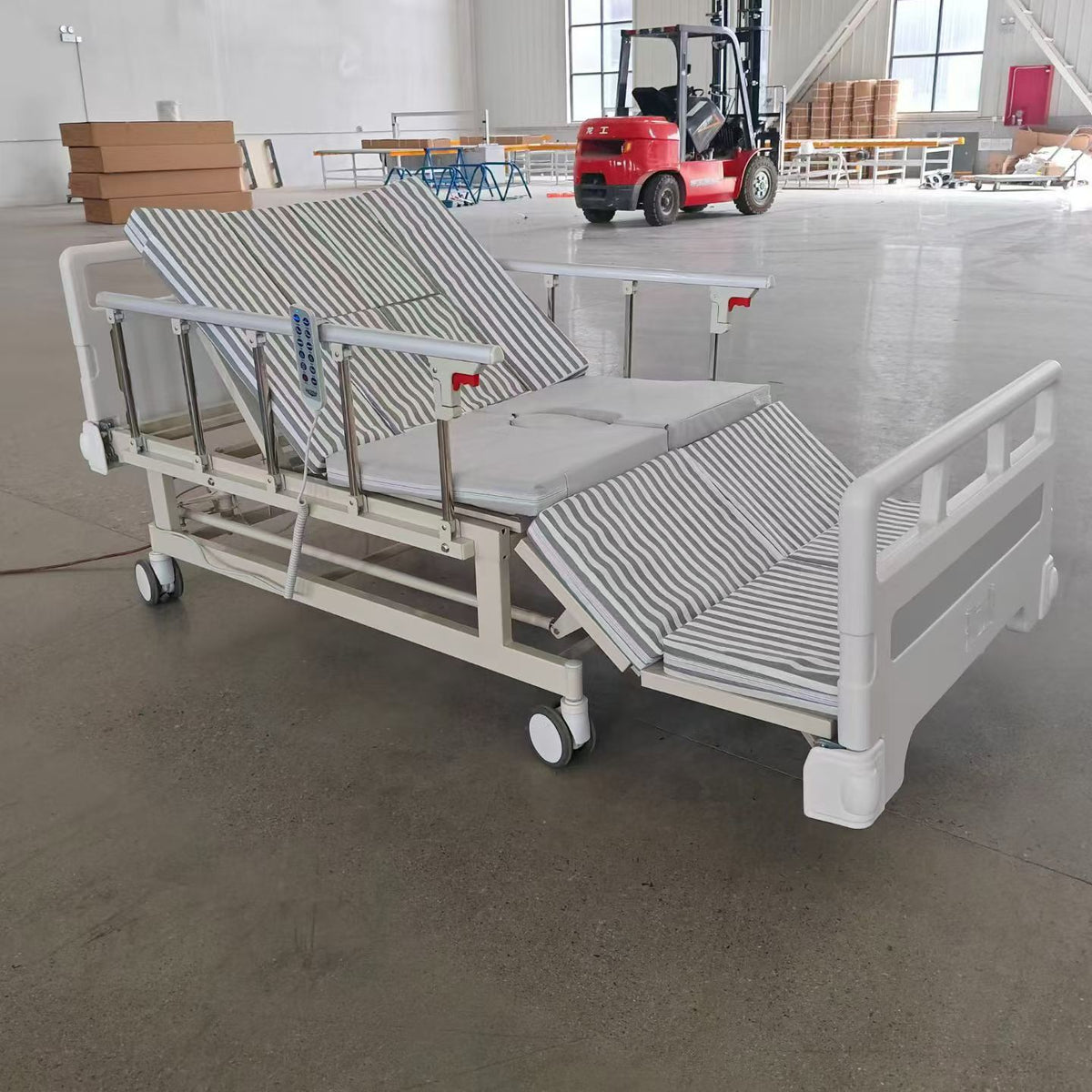 Electric Auto Turn Over Hospital Bed with Side Rails