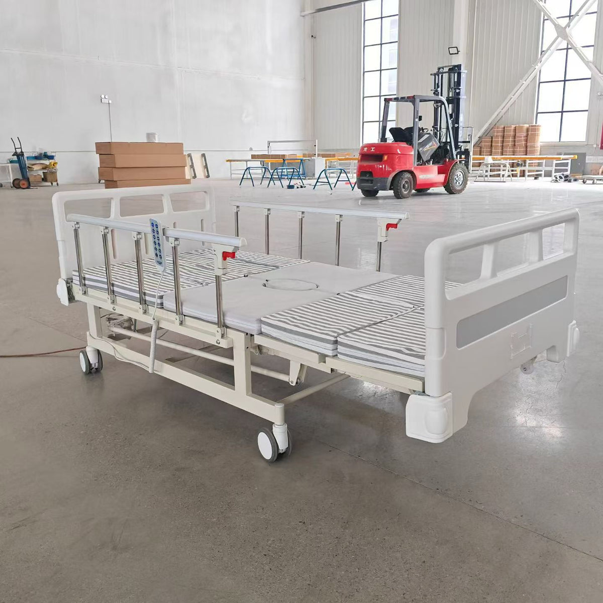 Electric Auto Turn Over Hospital Bed with Side Rails