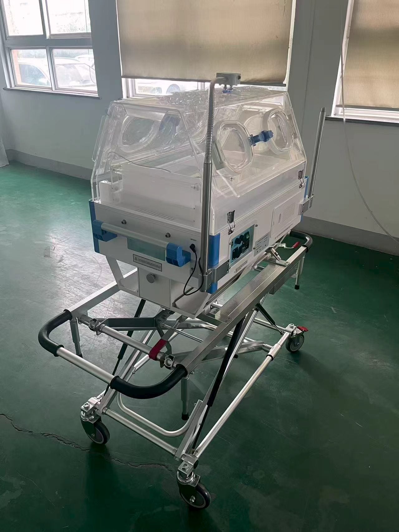 Transport Infant Incubator