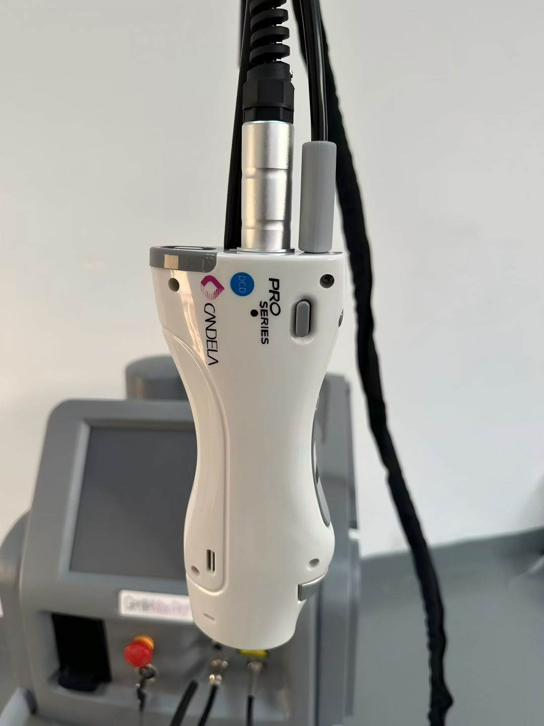 Vertical Long Pulse Alexandrite Laser 755nm Hair Removal Machine
