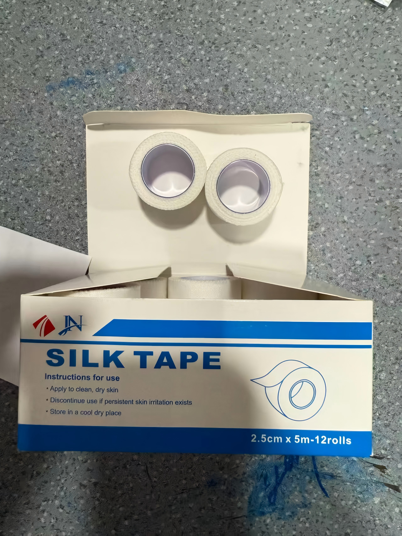 Silk Medical Adhesive Tape, Zig-zag Edge Plain Roll