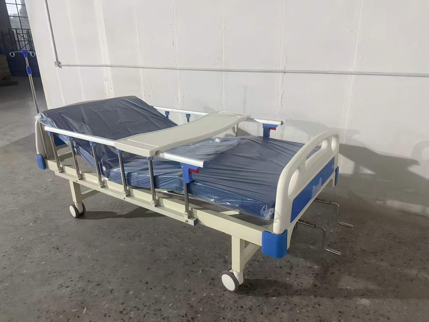 Two Cranks Manual Hospital Bed, Durable Steel Frame, Medical Bed for Clinic & Home Care